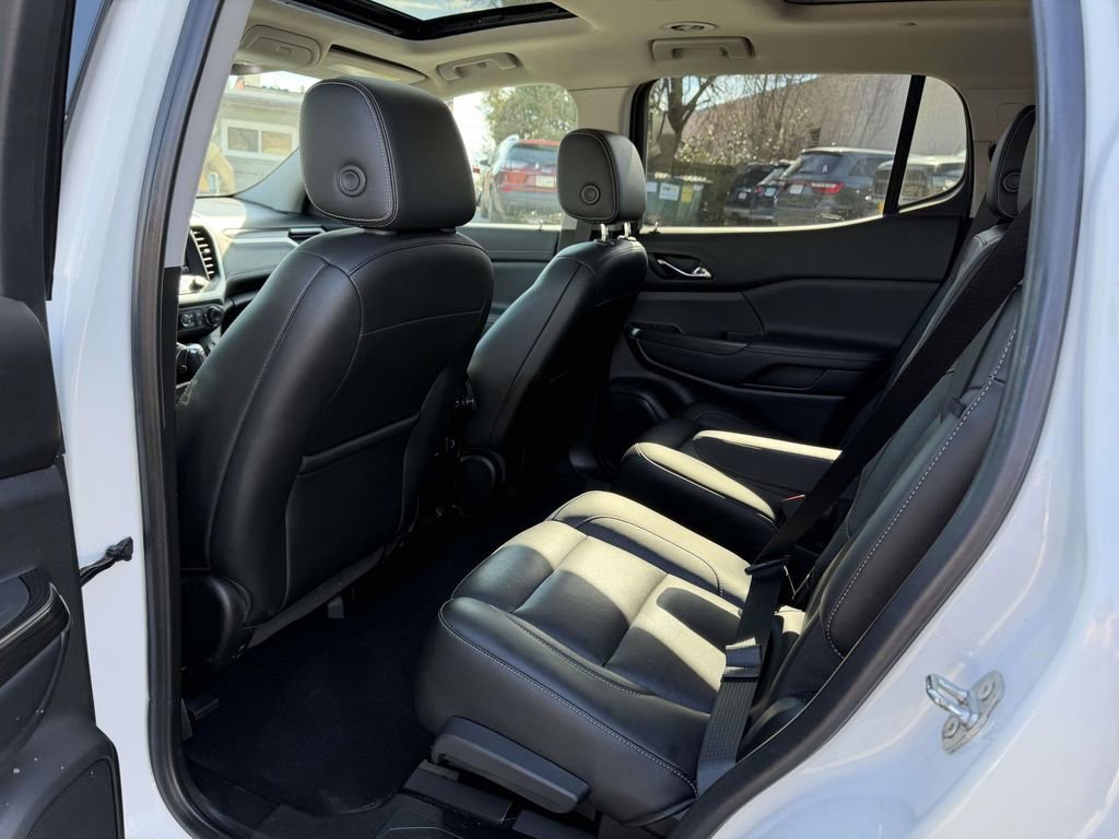 Used 2019 GMC Acadia SLT w/ Black Edition image 15