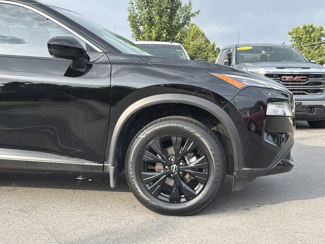 Used 2023 Nissan Rogue SV w/ SV Premium B Package FWD image 9
