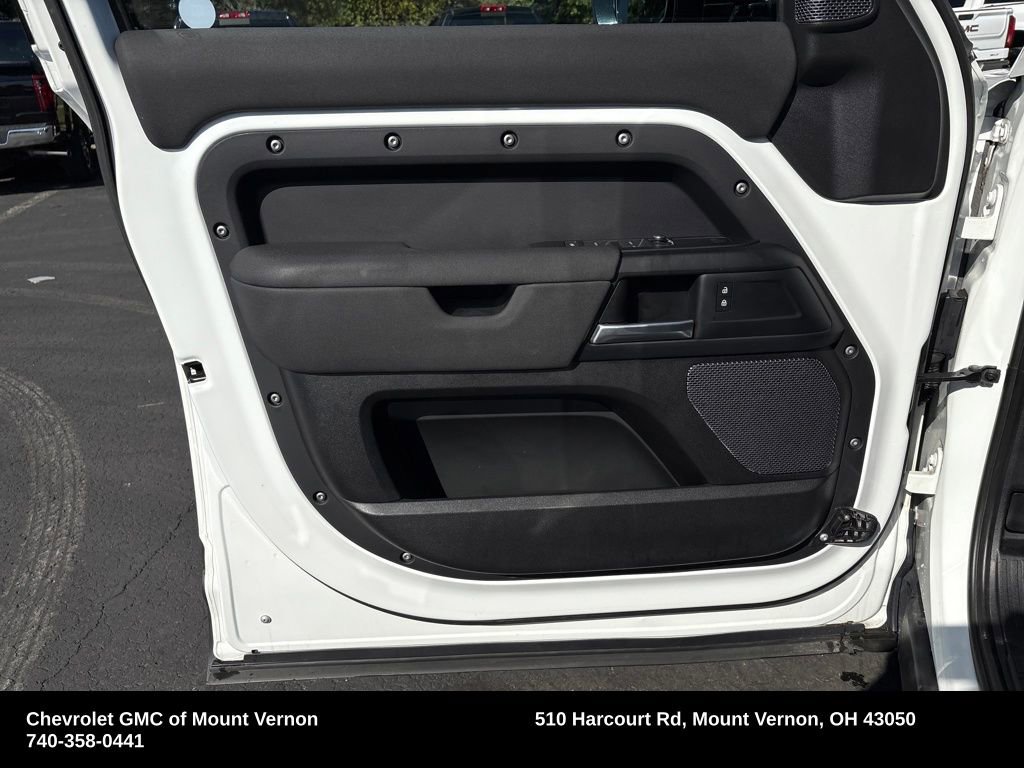 Used 2022 Land Rover Defender 110 image 11