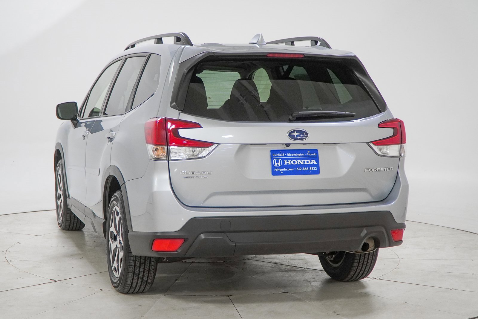 Used 2023 Subaru Forester Premium image 7