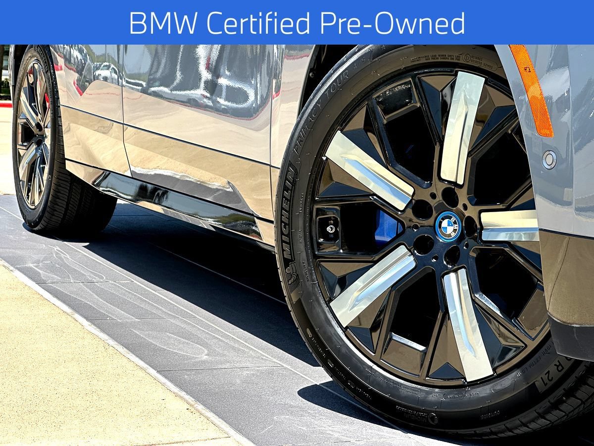 Used 2024 BMW iX xDrive50 w/ Premium Package AWD/4WD image 2