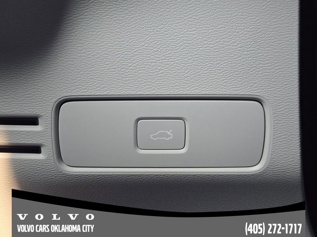 New 2026 Volvo XC40 B5 Plus w/ Protection Package Premier image 21