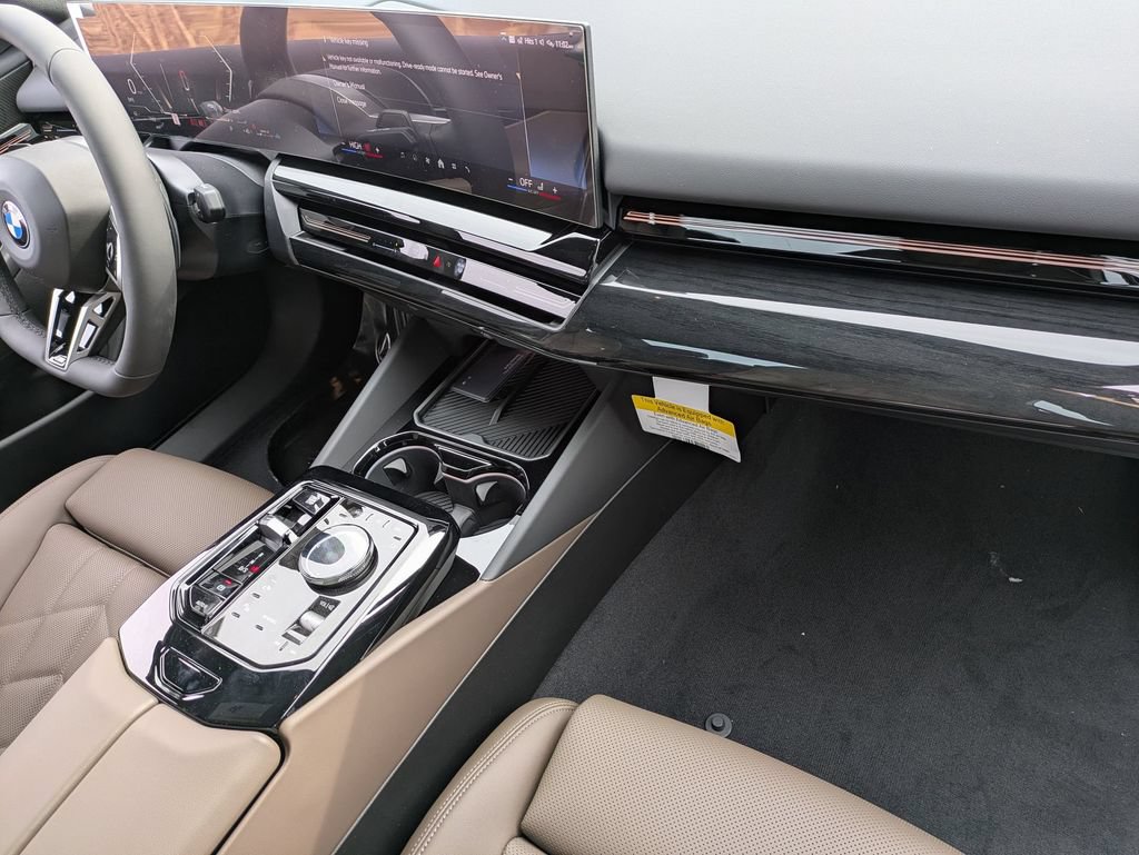 New 2026 BMW 530i xDrive w/ M Sport Package AWD/4WD image 38