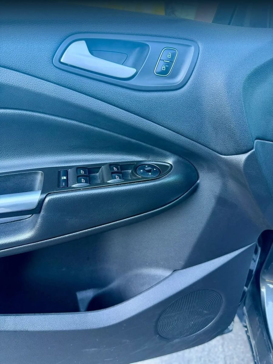 Used 2017 Ford Escape SE AWD/4WD image 27