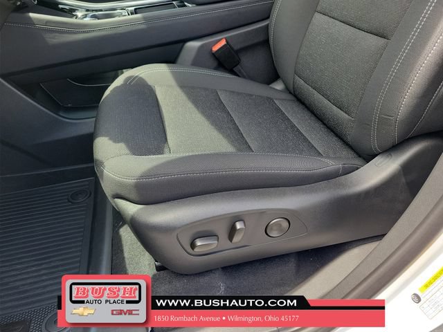 New 2026 Chevrolet Traverse LT w/ Driver Confidence Package FWD image 17
