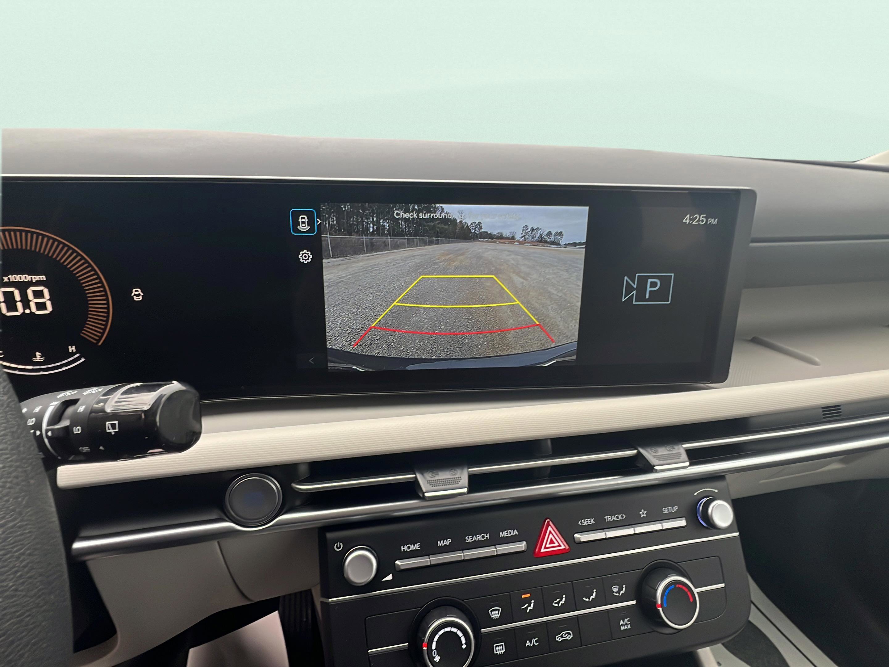 Certified 2025 Hyundai Tucson SE FWD image 15