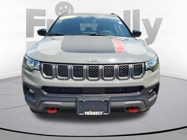 Used 2023 Jeep Compass Trailhawk w/ Trailhawk Convenience Group AWD/4WD image 8