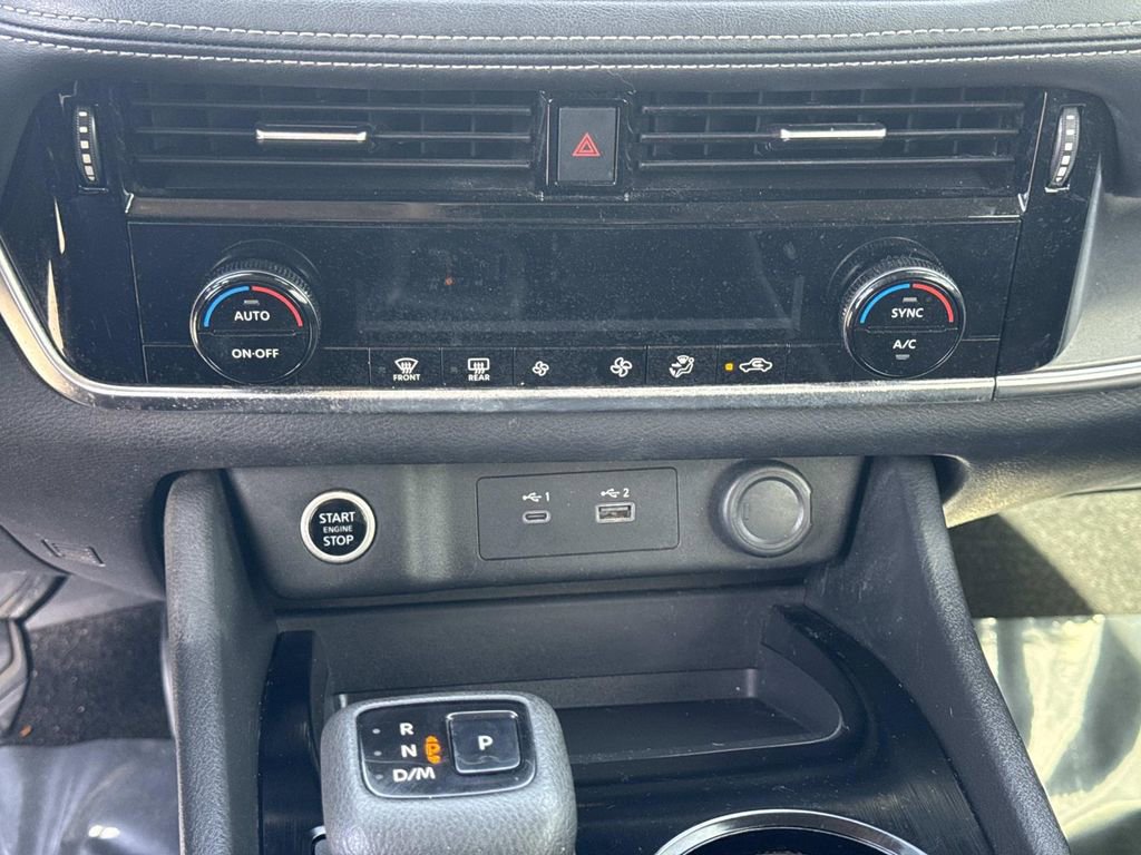 Certified 2022 Nissan Rogue SV image 26