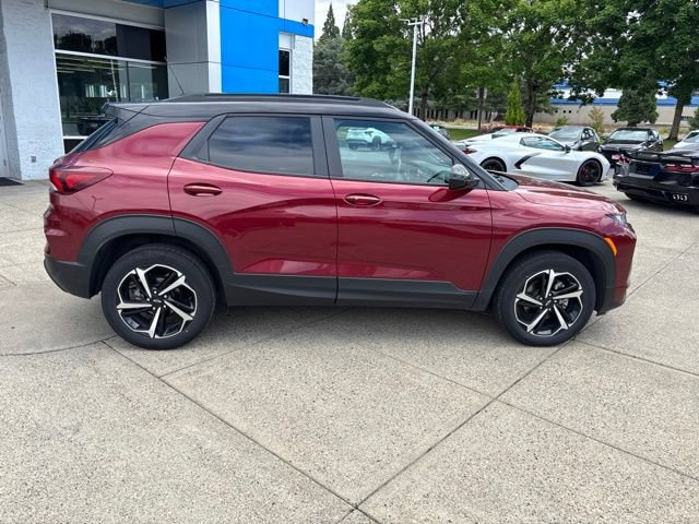 Used 2023 Chevrolet TrailBlazer RS w/ Sun and Liftgate Package AWD/4WD image 9