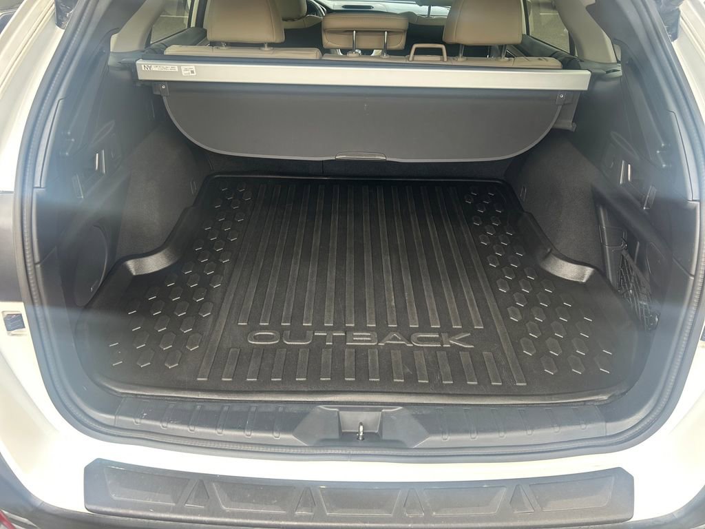 Used 2020 Subaru Outback Limited image 23