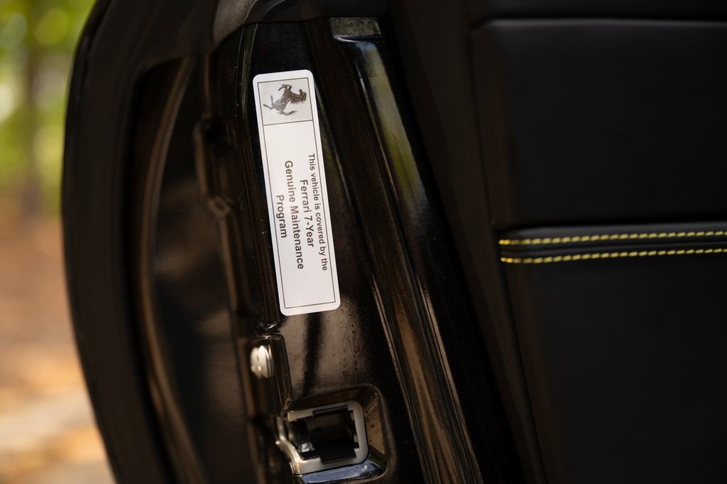 Used 2022 Ferrari 812 GTS RWD image 73