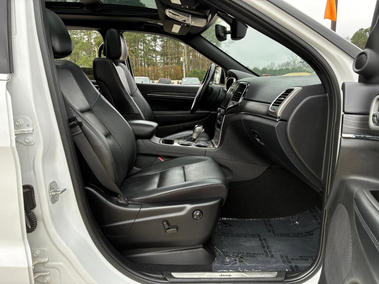 Used 2021 Jeep Grand Cherokee Limited image 16