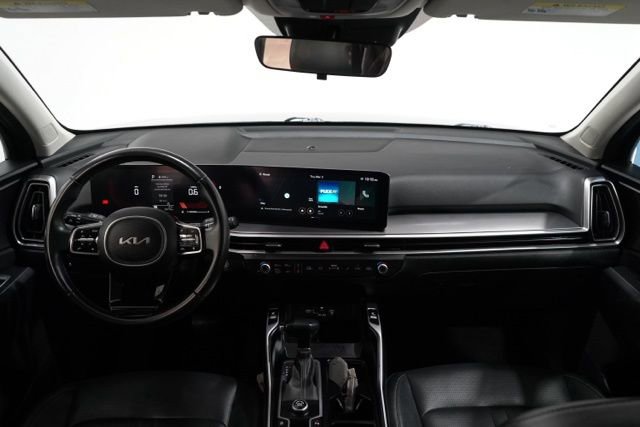 Used 2024 Kia Sorento S image 15