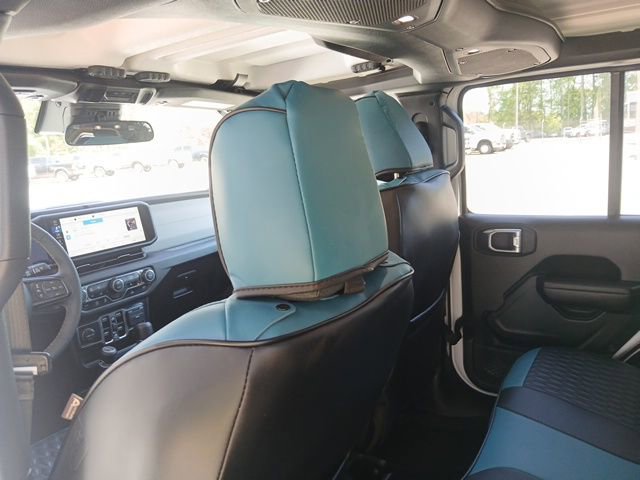 Used 2024 Jeep Wrangler Sport S image 16