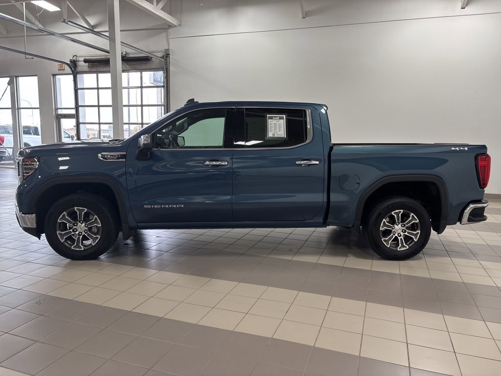 Used 2024 GMC Sierra 1500 SLT image 2
