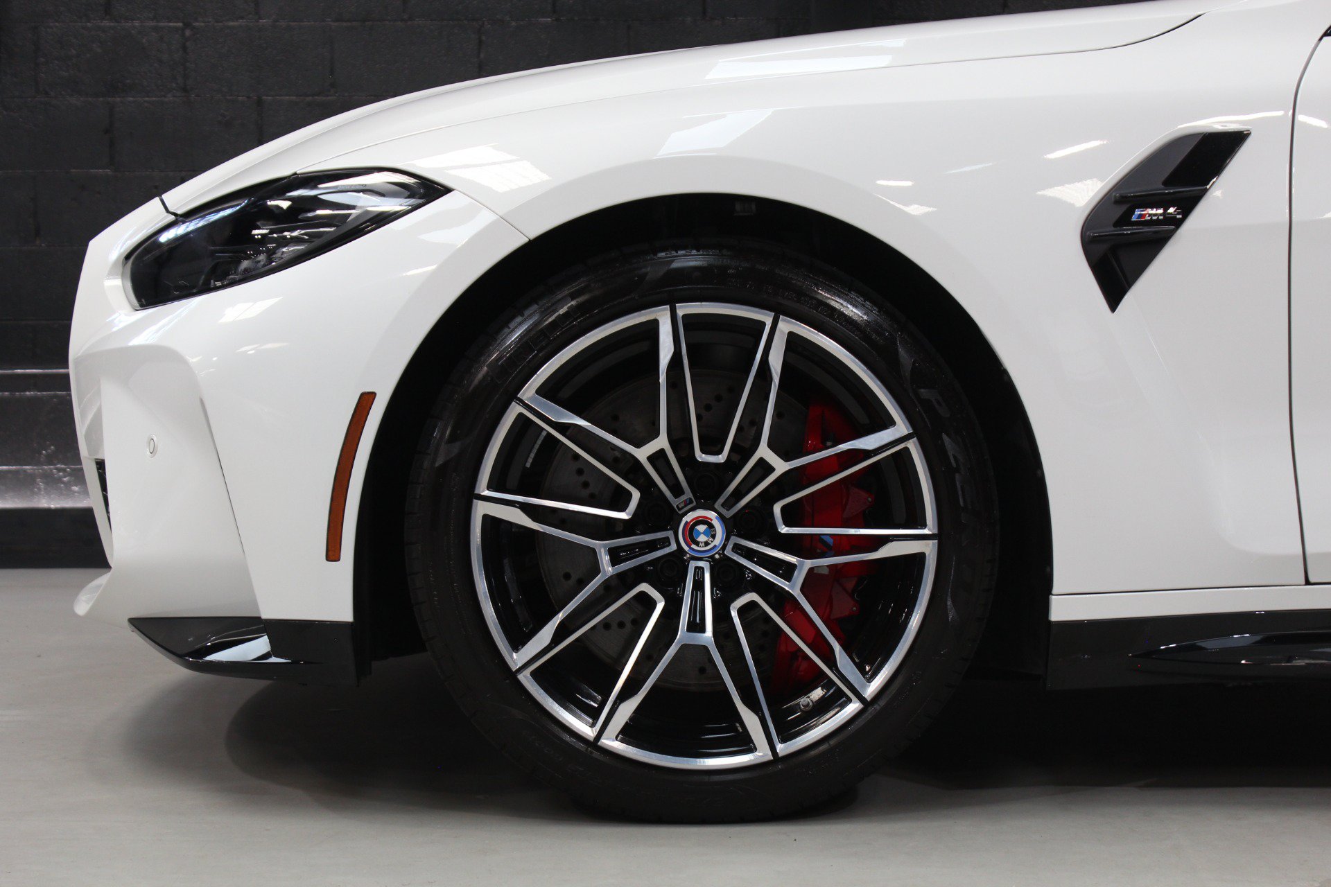 Used 2023 BMW M4 Coupe RWD image 4