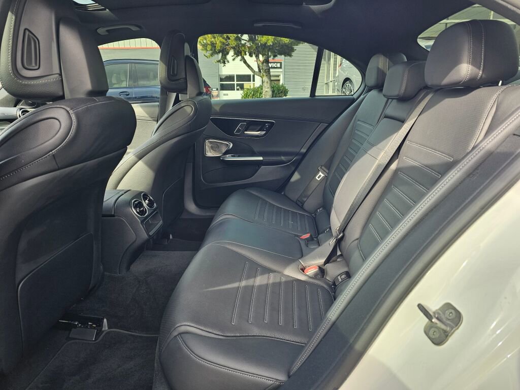 Used 2024 Mercedes-Benz C 300 4MATIC Sedan w/ Pinnacle Trim Package image 18
