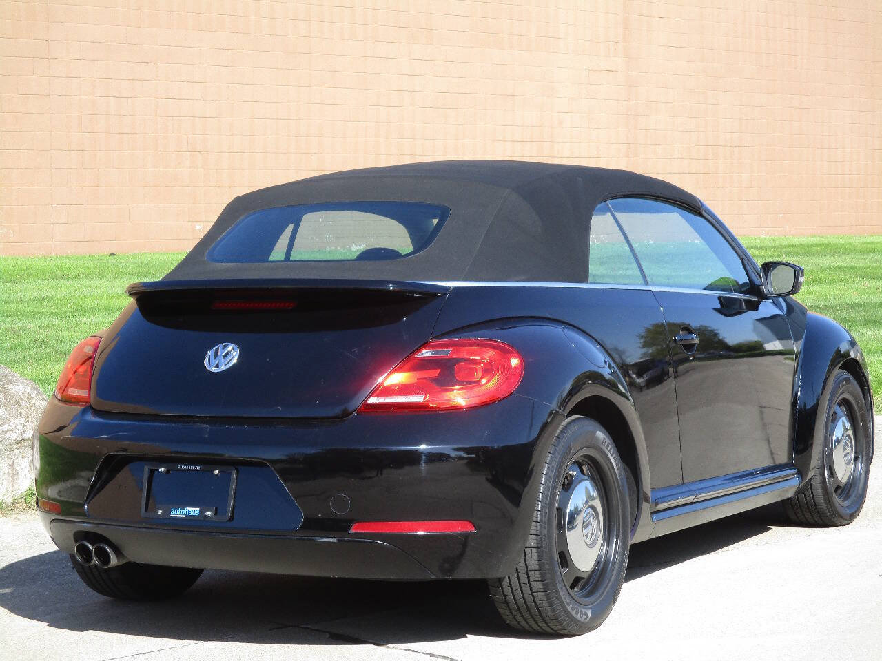 Used 2013 Volkswagen Beetle 2.5 FWD image 7