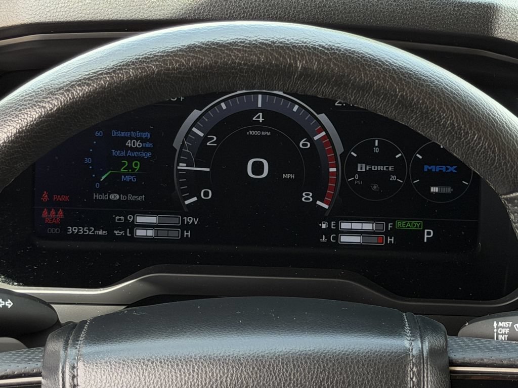 Used 2024 Toyota Tundra Limited AWD/4WD image 18