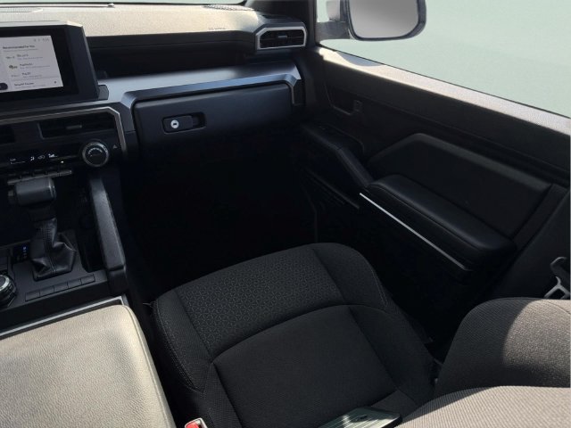 Used 2025 Toyota 4Runner SR5 AWD/4WD image 9