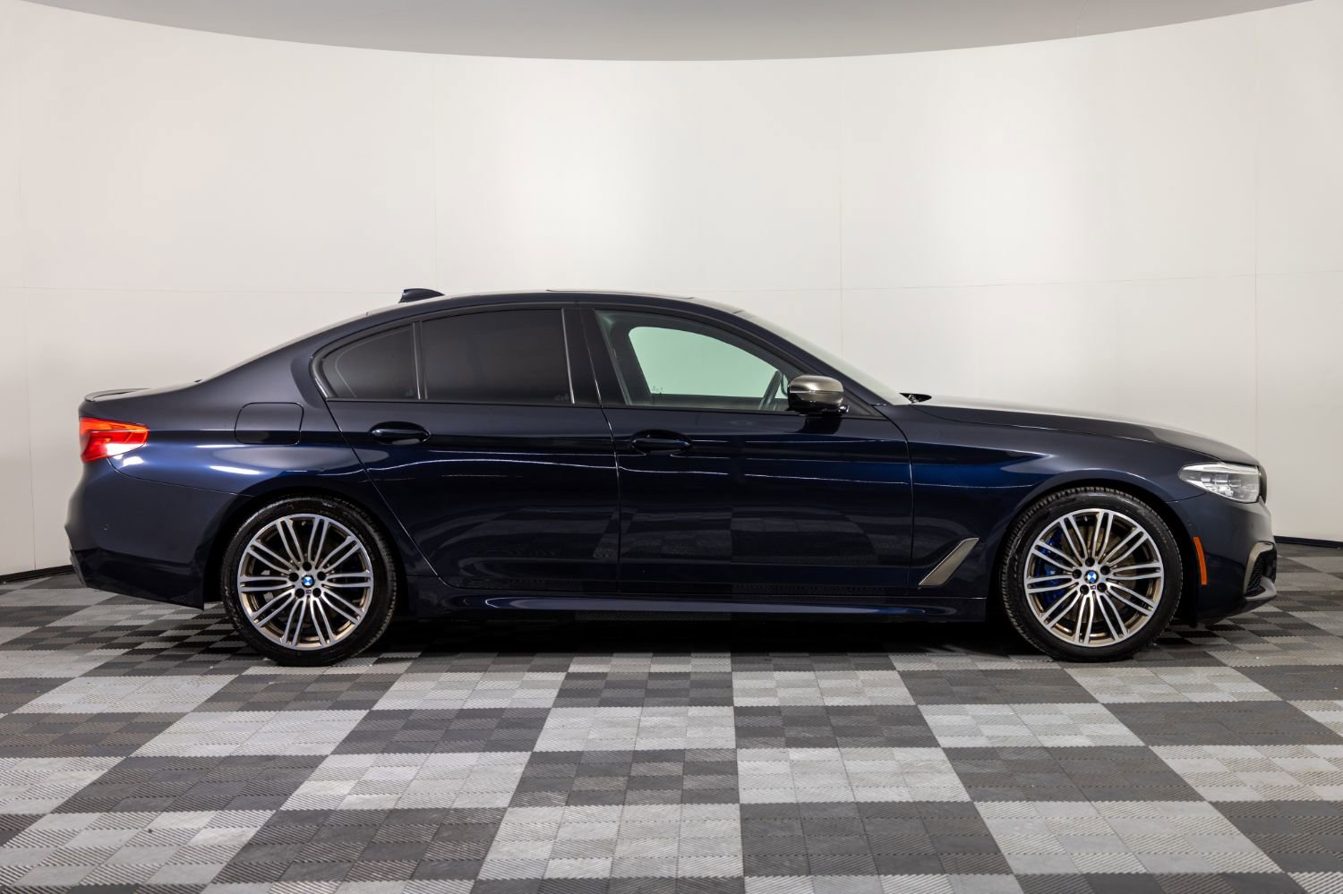 Used 2019 BMW M550i xDrive AWD/4WD image 9
