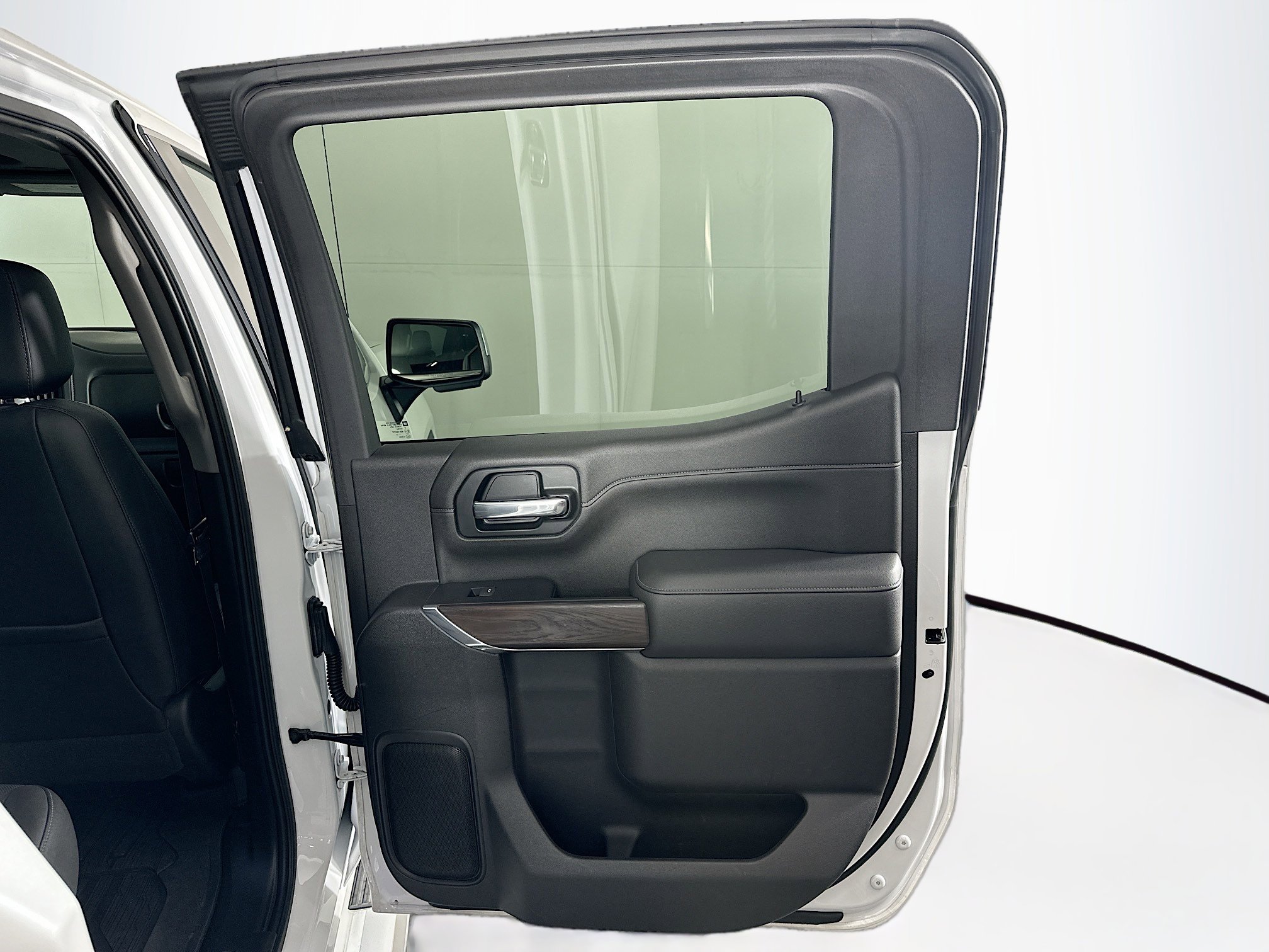 Used 2019 GMC Sierra 1500 SLT w/ SLT Premium Plus Package image 31