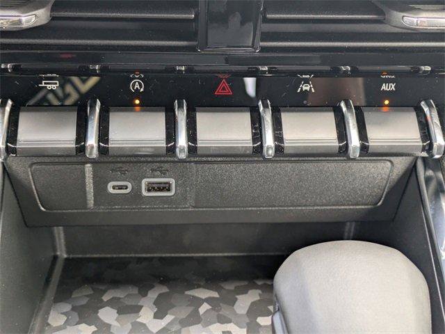 New 2025 GMC Canyon Elevation w/ Convenience Package image 30