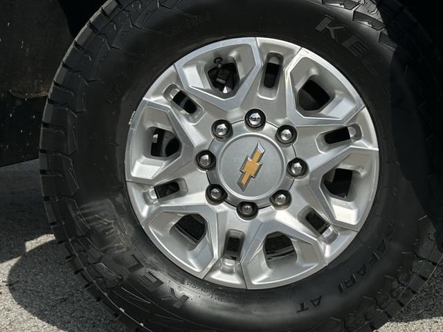 Used 2024 Chevrolet Silverado 2500 LT AWD/4WD image 10
