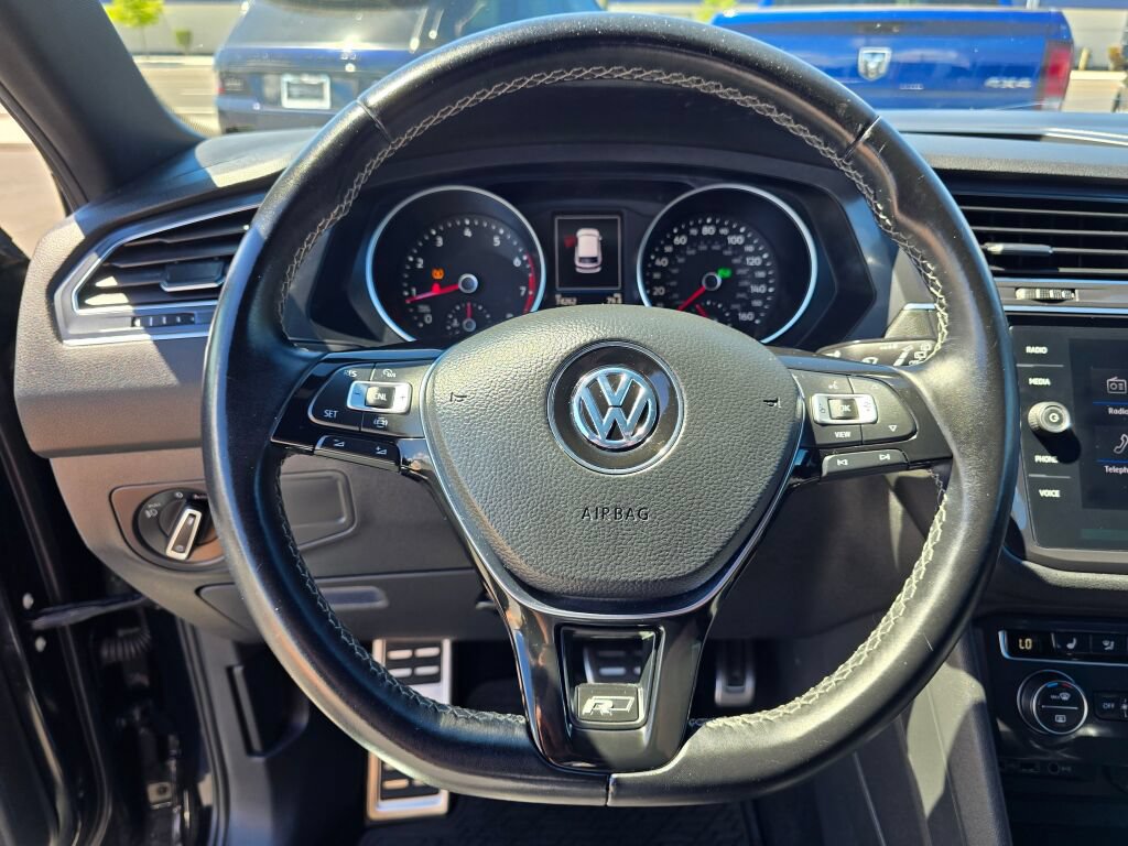 Used 2020 Volkswagen Tiguan SE R-Line FWD image 24