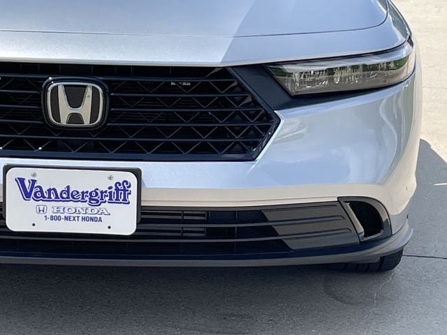 Used 2025 Honda Accord SE image 7