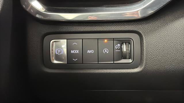 Used 2024 GMC Acadia Denali AWD/4WD image 33