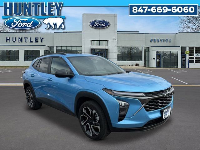 Used 2025 Chevrolet Trax RS w/ Driver Confidence Package FWD image 4