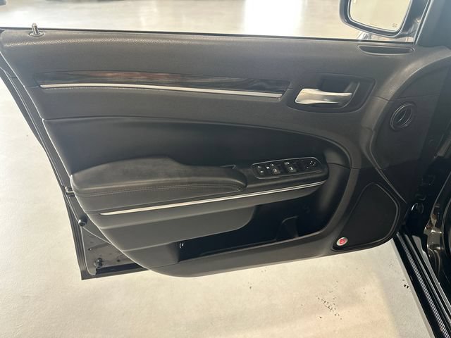 Used 2015 Chrysler 300 Limited w/ 300 Premium Group AWD/4WD image 25