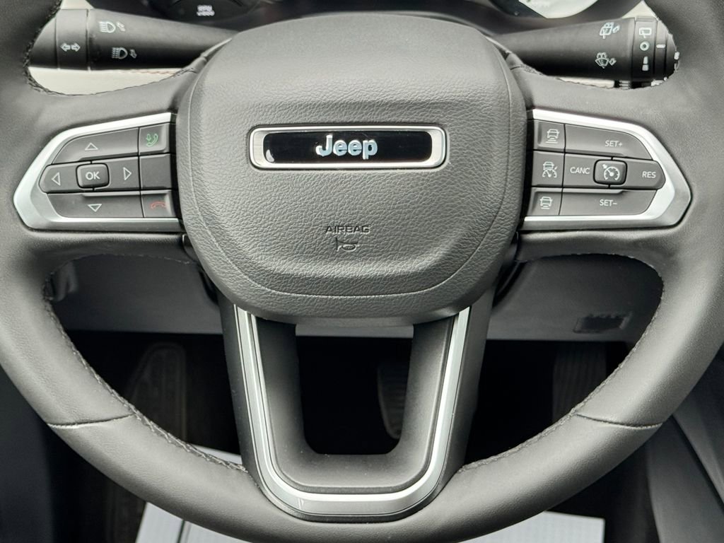 Used 2025 Jeep Compass Limited AWD/4WD image 21