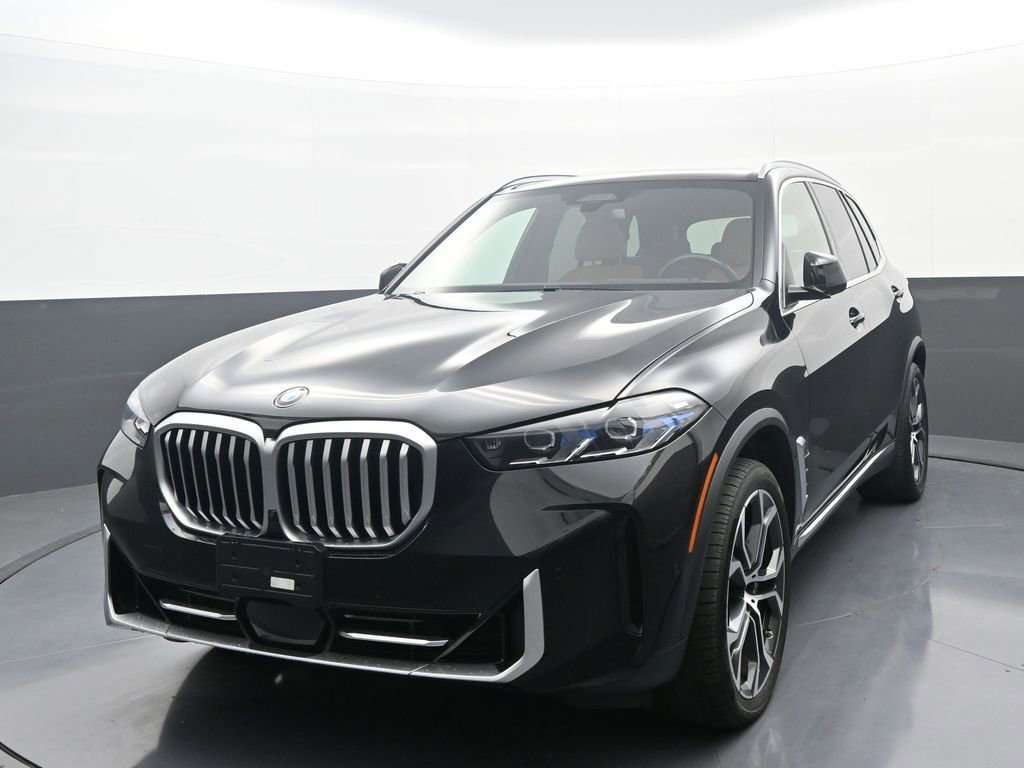 Used 2024 BMW X5 xDrive40i w/ Premium Package AWD/4WD image 1