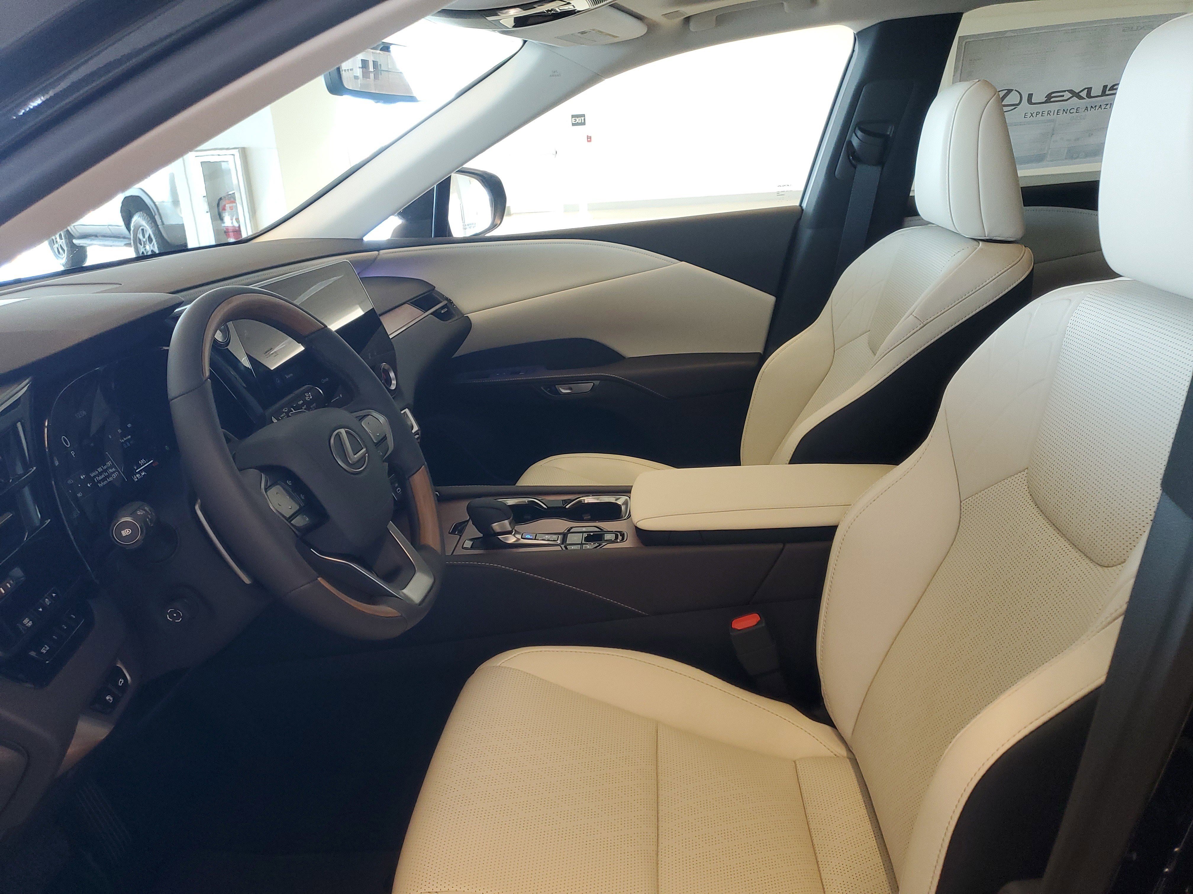 New 2026 Lexus RX 350 w/ Convenience Package AWD/4WD image 9