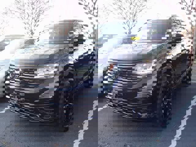 Used 2023 Volkswagen Atlas Cross Sport SEL R-Line