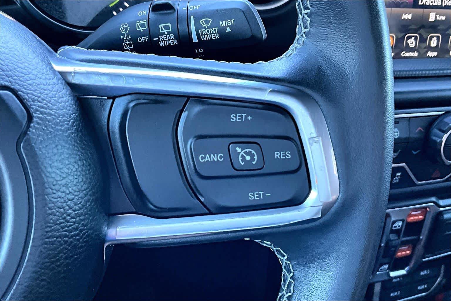 Used 2022 Jeep Wrangler Unlimited Sahara w/ Cold Weather Group AWD/4WD image 24
