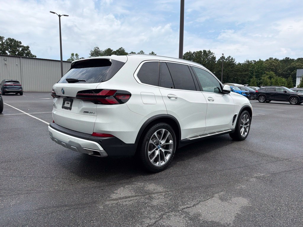 Used 2025 BMW X5 xDrive50e AWD/4WD image 5