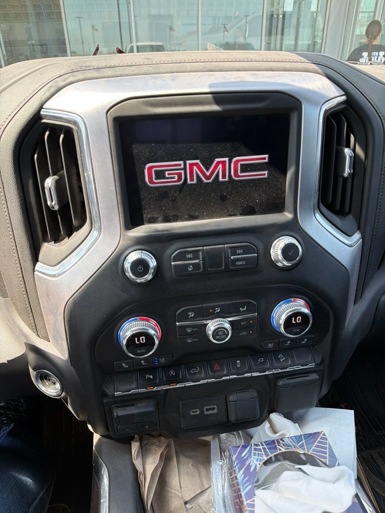 Used 2021 GMC Sierra 1500 SLT AWD/4WD image 15