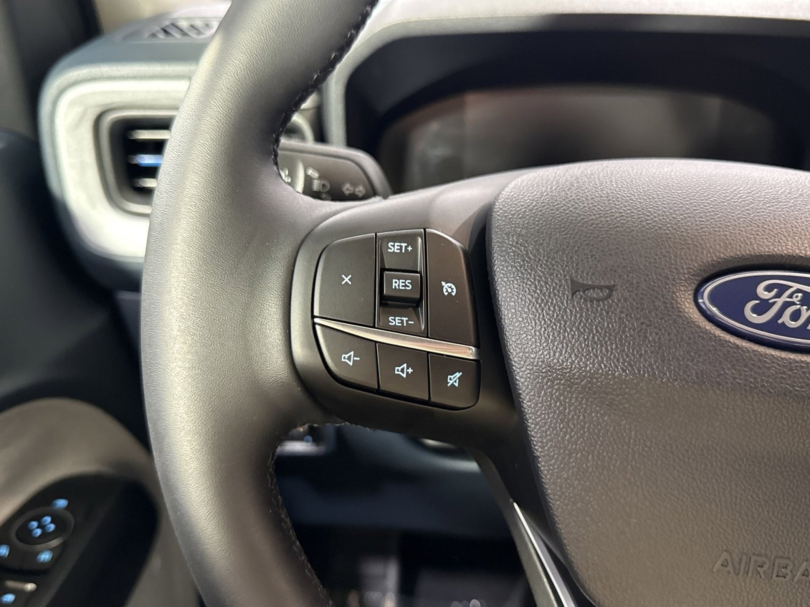 Used 2025 Ford Maverick XLT w/ XLT Luxury Package AWD/4WD image 19