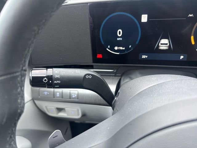 Used 2024 Hyundai Kona Limited image 11