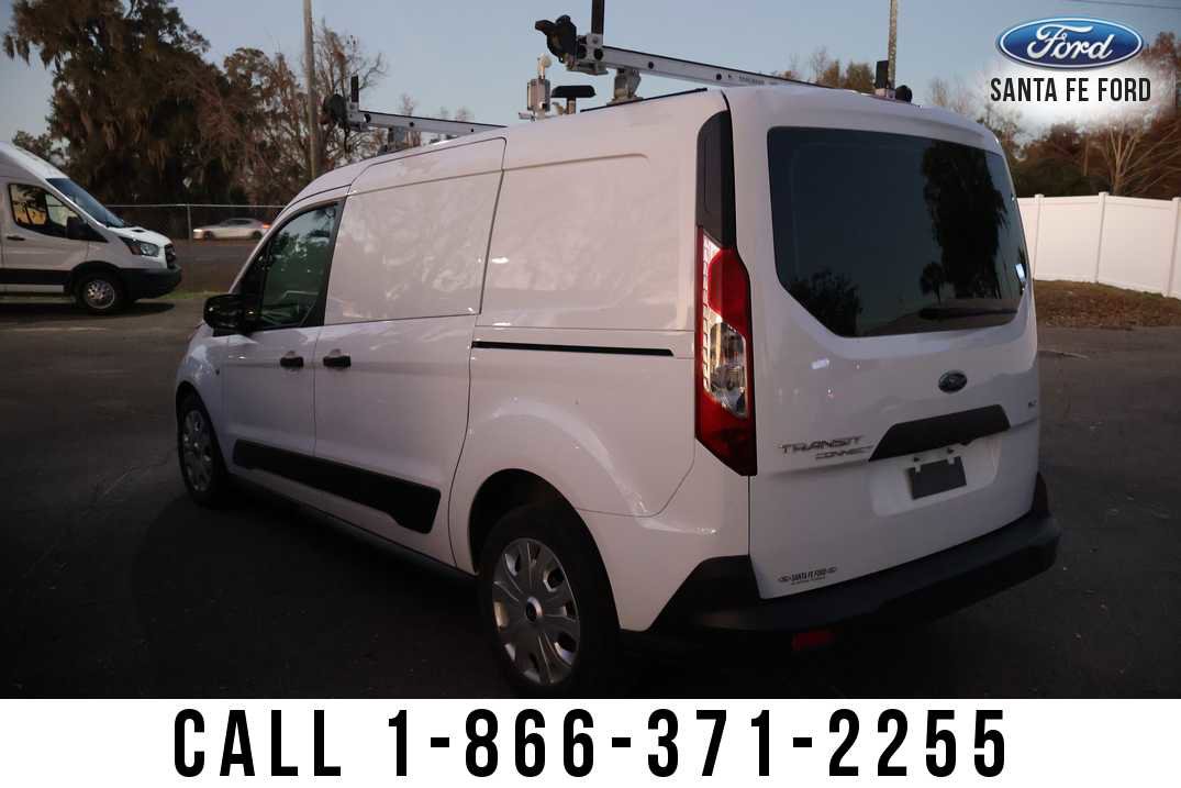 Used 2021 Ford Transit Connect XLT image 3