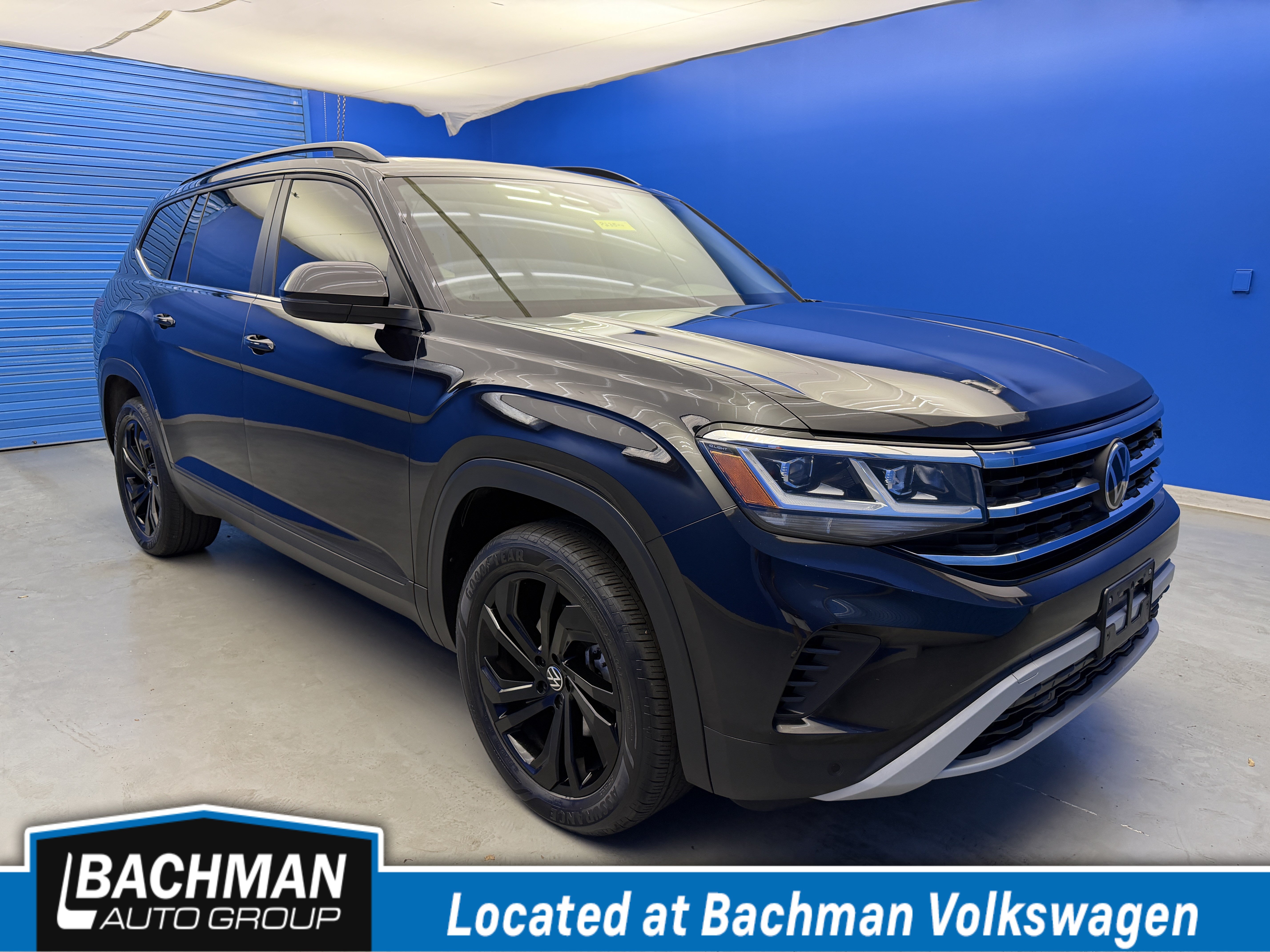 Used 2023 Volkswagen Atlas SE w/ Panoramic Sunroof Package