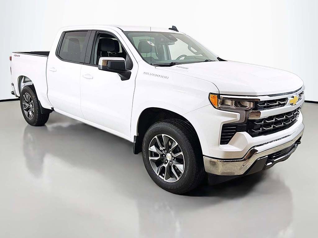 Used 2024 Chevrolet Silverado 1500 LT image 2