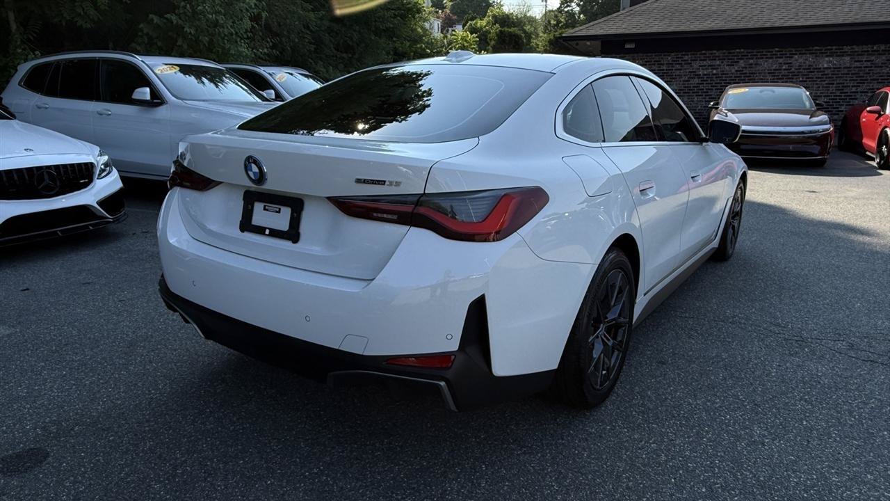 Used 2023 BMW i4 eDrive35 w/ Premium Package RWD image 17