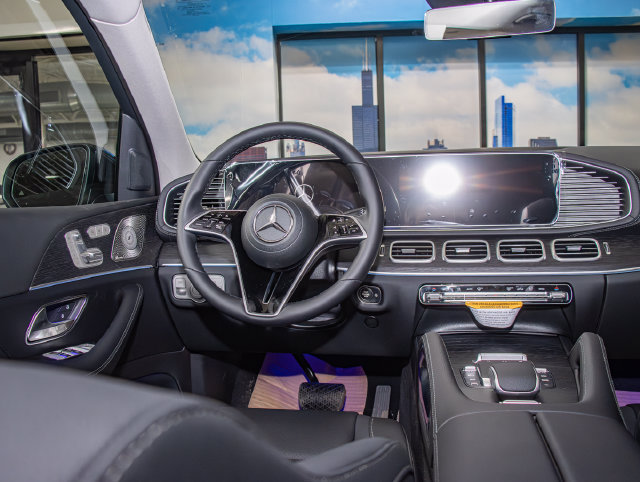 Certified 2026 Mercedes-Benz GLS 450 4MATIC image 16