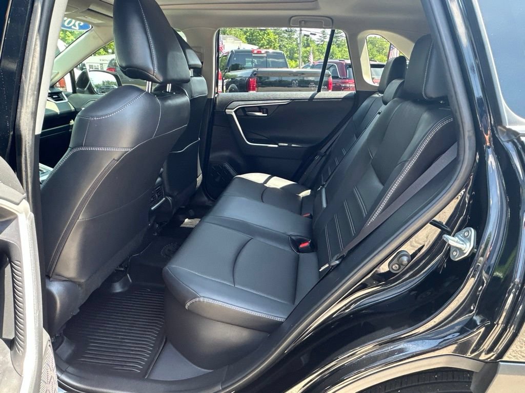 Used 2025 Toyota RAV4 Limited w/ Advanced Technology Package AWD/4WD image 35