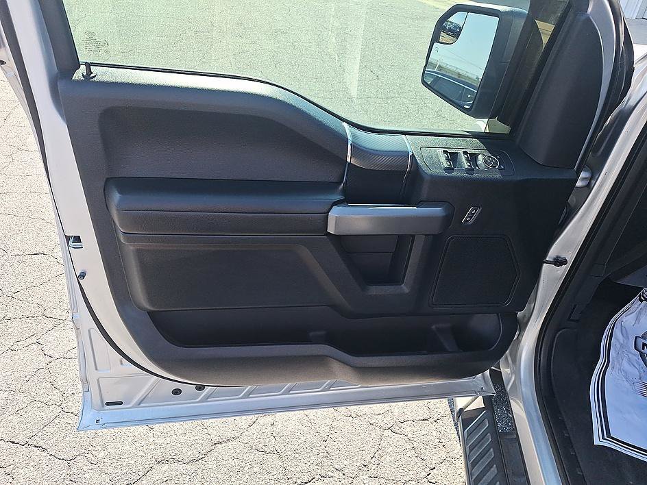 Used 2018 Ford F150 XLT w/ Equipment Group 302A Luxury AWD/4WD image 9