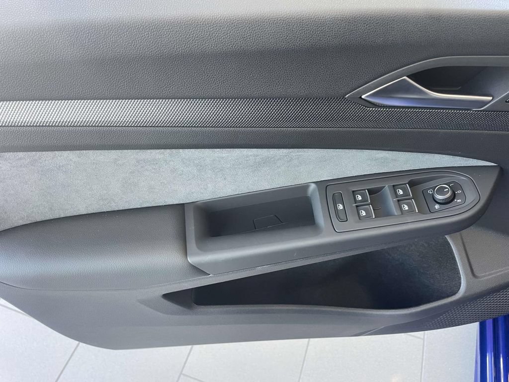 New 2026 Volkswagen Golf w/ Euro Style Package AWD/4WD image 18